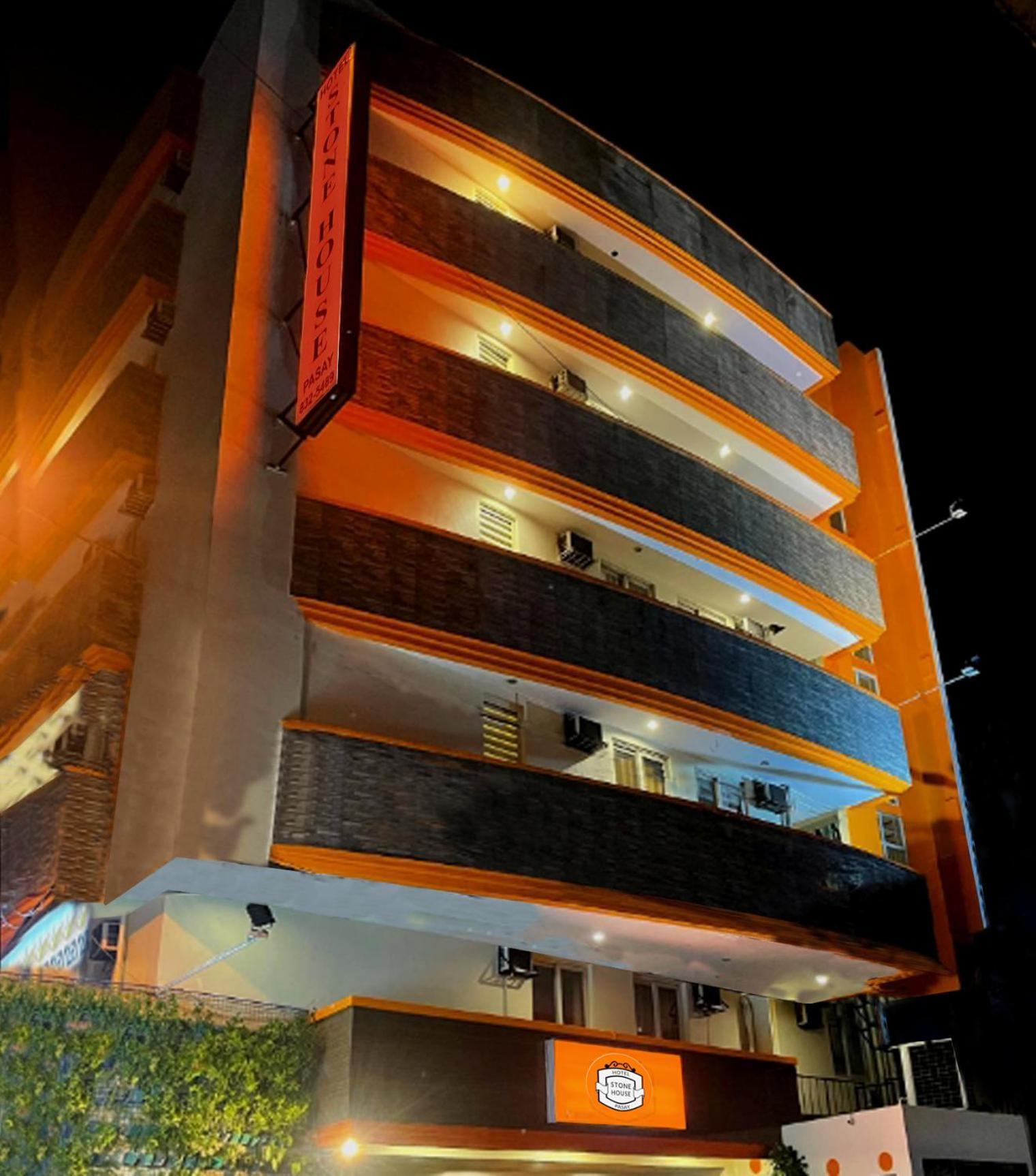 Stone House Hotel Pasay Ngoại thất bức ảnh