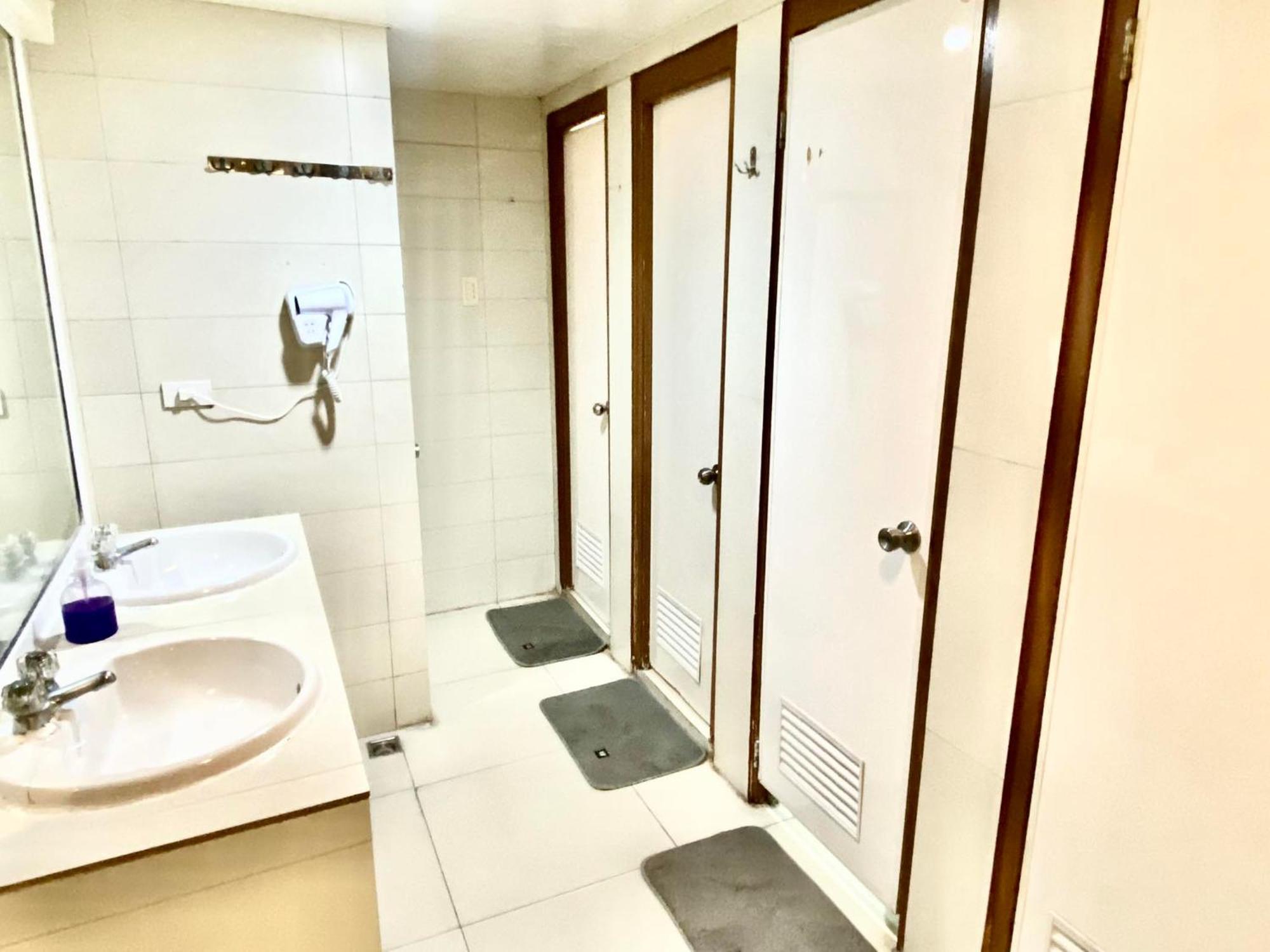 Stone House Hotel Pasay Ngoại thất bức ảnh