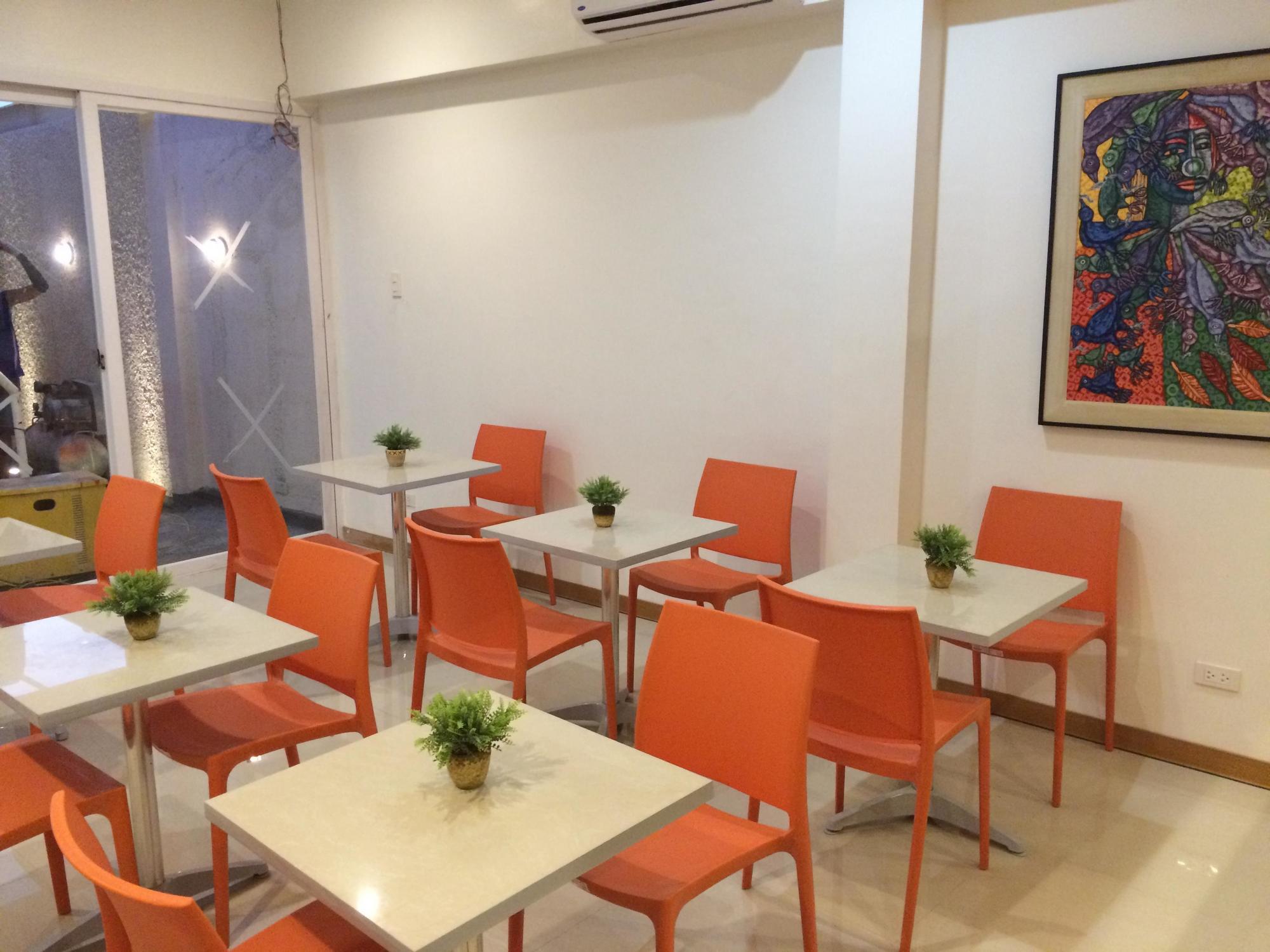 Stone House Hotel Pasay Ngoại thất bức ảnh