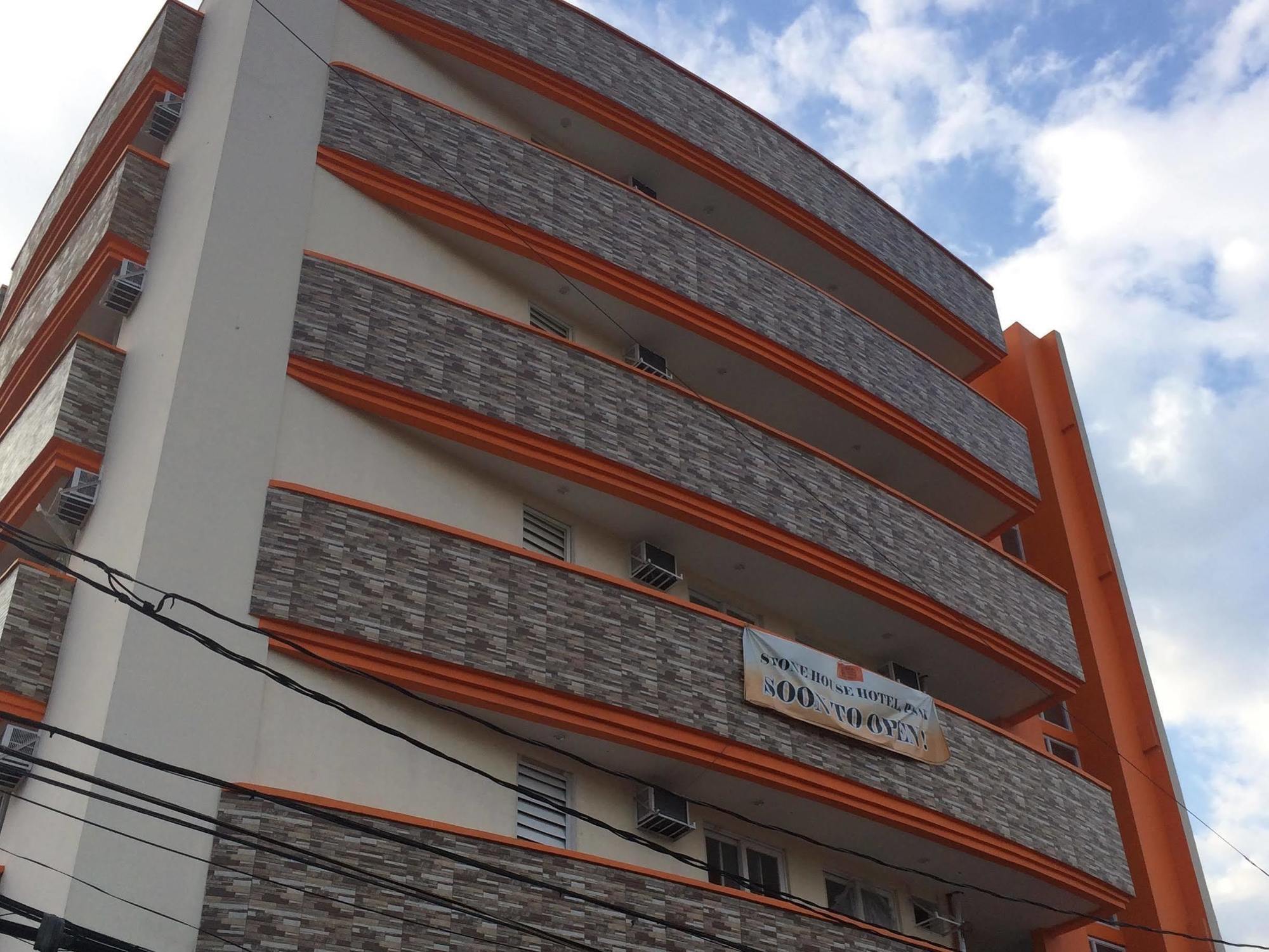 Stone House Hotel Pasay Ngoại thất bức ảnh